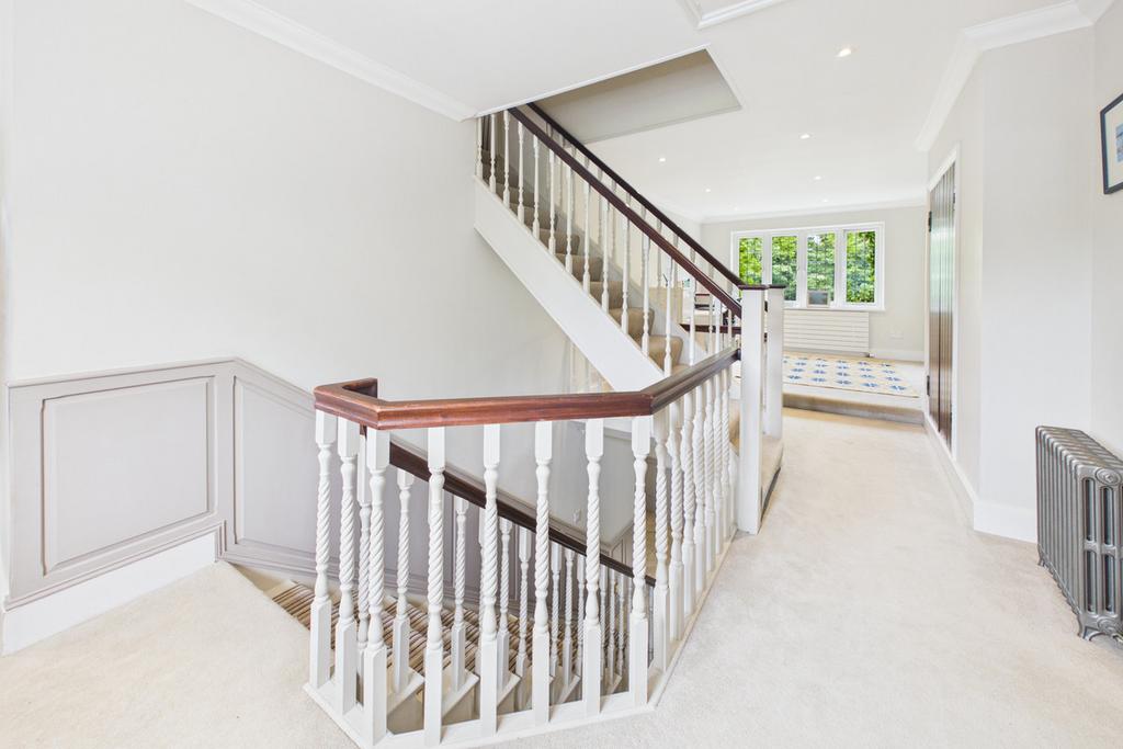 Pouchen End Farmhouse gallery image 15