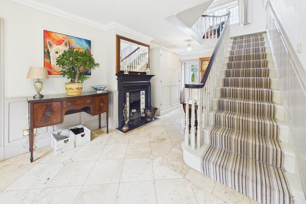 Pouchen End Farmhouse gallery image 9