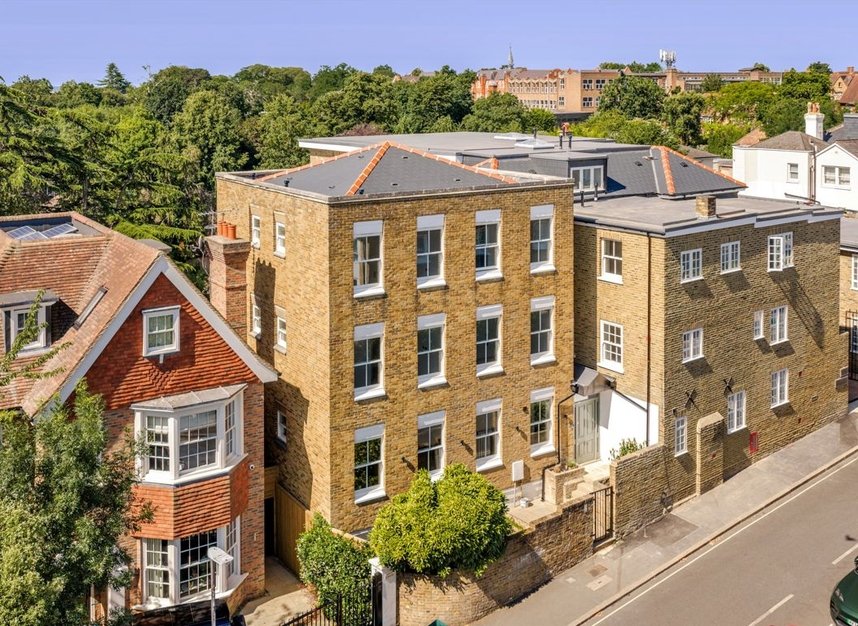 Faraday House agent listing photograph